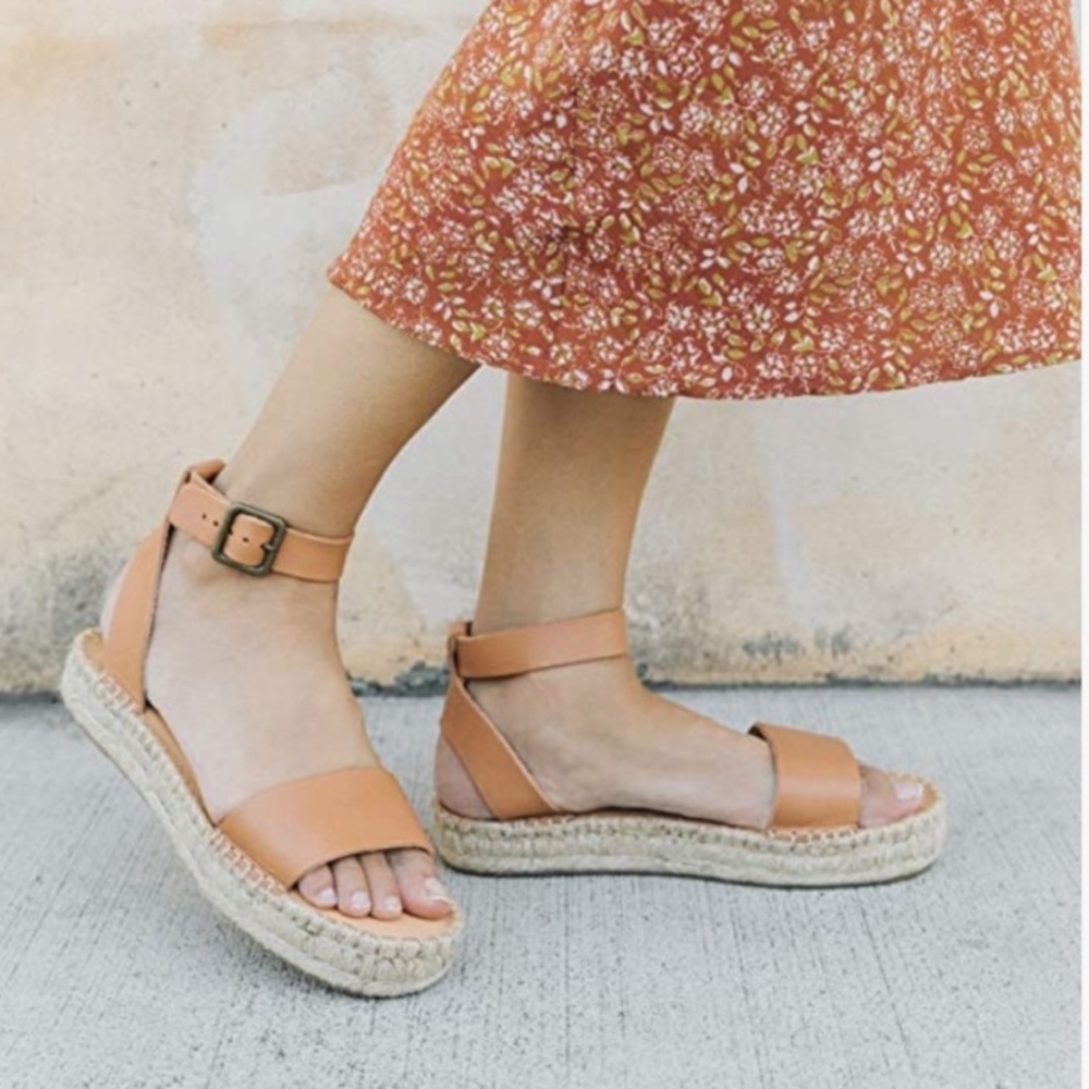 EUC Soludos Crete Sandal in Camel